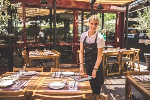 Ristorante pizzeria con giardino a Ponte Milvio a Roma