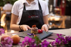 Ristorante per compleanni con tavoli all’aperto a Ponte Milvio Roma